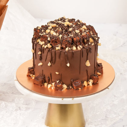 Sweet Harmony 6 Rose Bouquets and Chocolate Cake
